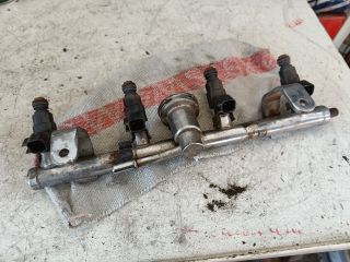 bontott MINI HATCHBACK Porlasztó Sor / Híd