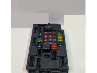 bontott MINI HATCHBACK Biztosítéktábla Motortér