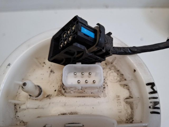 bontott MINI HATCHBACK Üzemanyag Szivattyú