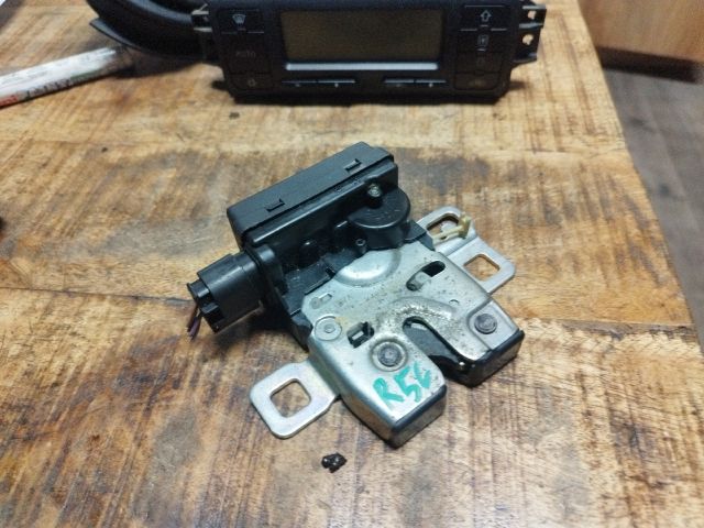 bontott MINI HATCHBACK Csomagtérajtó Zárszerkezet