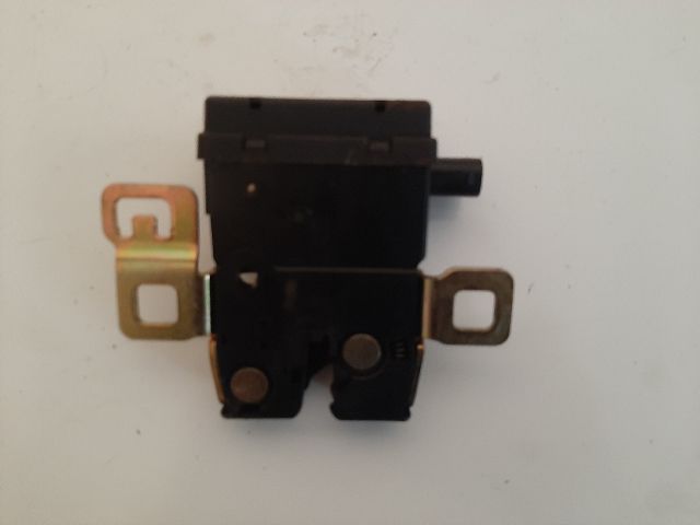 bontott MINI HATCHBACK Csomagtérajtó Zárszerkezet