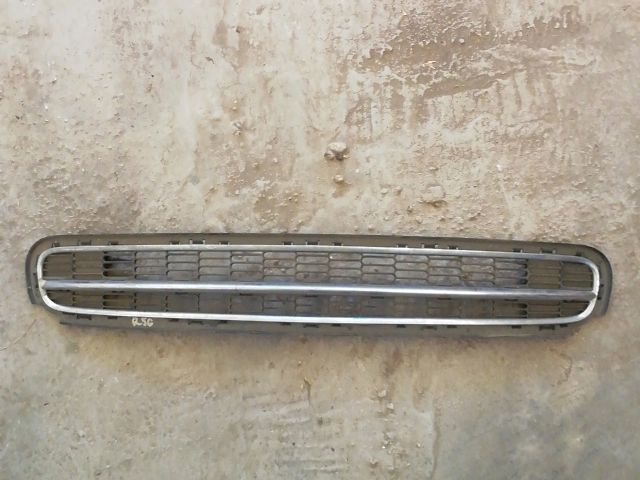 bontott MINI HATCHBACK Első Lökhárító Alsó Középső Díszrács