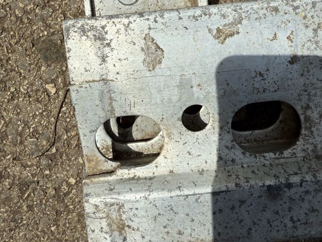 bontott MINI HATCHBACK Első Lökhárító Merevítő (Fém)