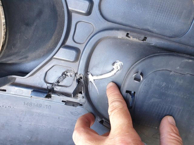 bontott MINI HATCHBACK Első Lökhárító (Részeivel)