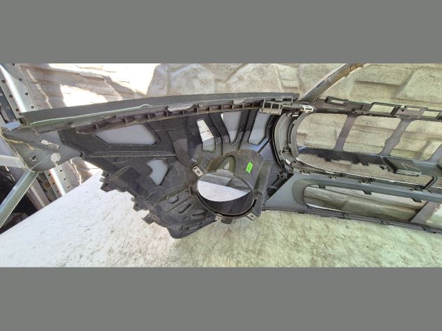 bontott MINI HATCHBACK Első Lökhárító (Üresen)