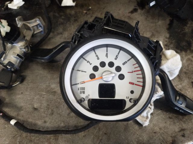 bontott MINI HATCHBACK Fordulatszámmérő