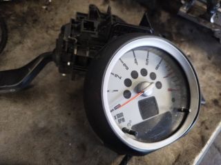 bontott MINI HATCHBACK Fordulatszámmérő