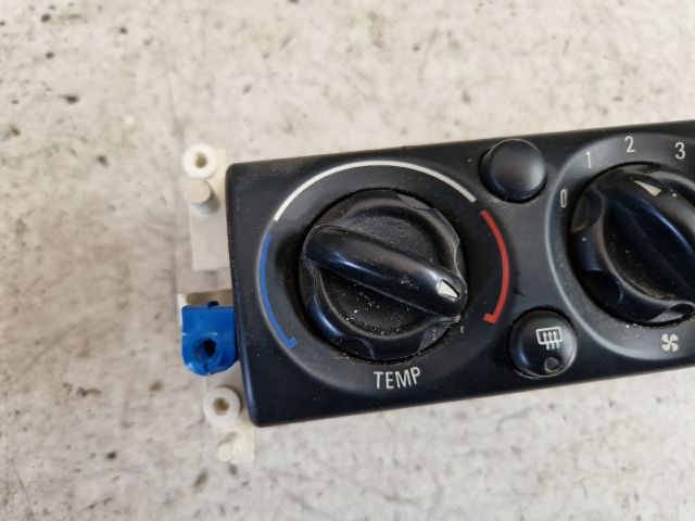 bontott MINI HATCHBACK Fűtéskapcsoló (manuális klímás)