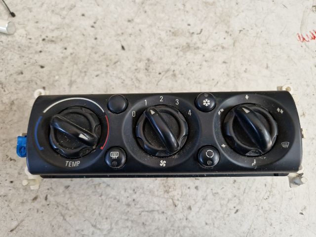 bontott MINI HATCHBACK Fűtéskapcsoló (manuális klímás)