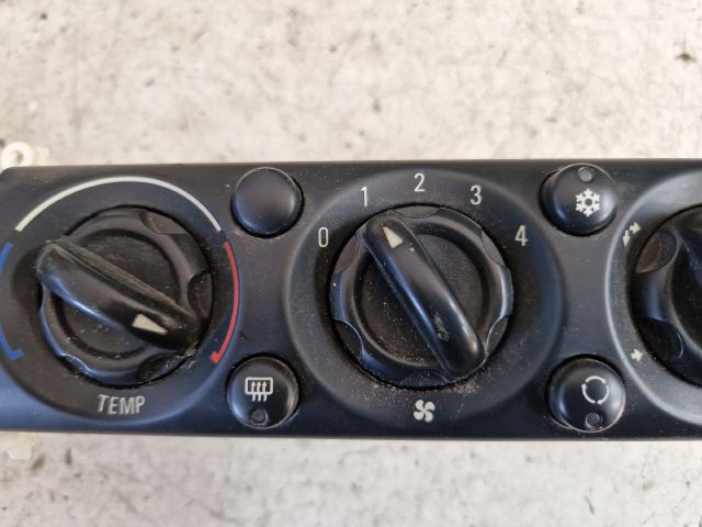bontott MINI HATCHBACK Fűtéskapcsoló (manuális klímás)