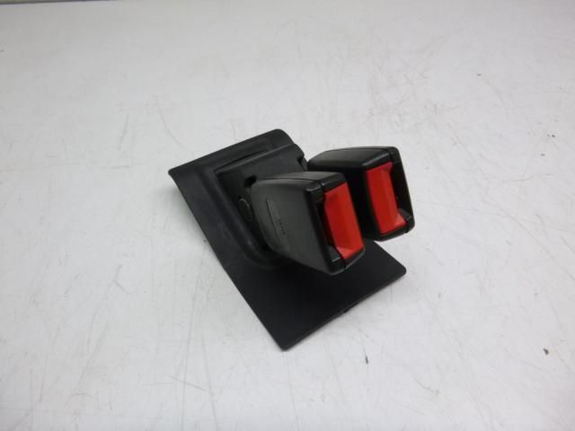 bontott MINI HATCHBACK Hátsó középső Biztonsági Öv Csat