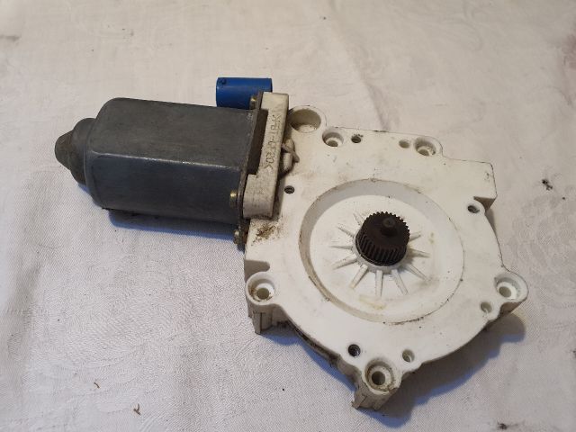 bontott MINI HATCHBACK Jobb első Ablakemelő Motor