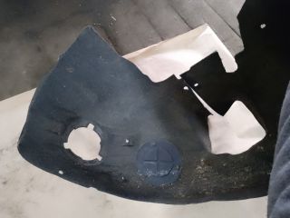 bontott MINI HATCHBACK Jobb első Dobbetét (Kerékjárati, Műanyag)