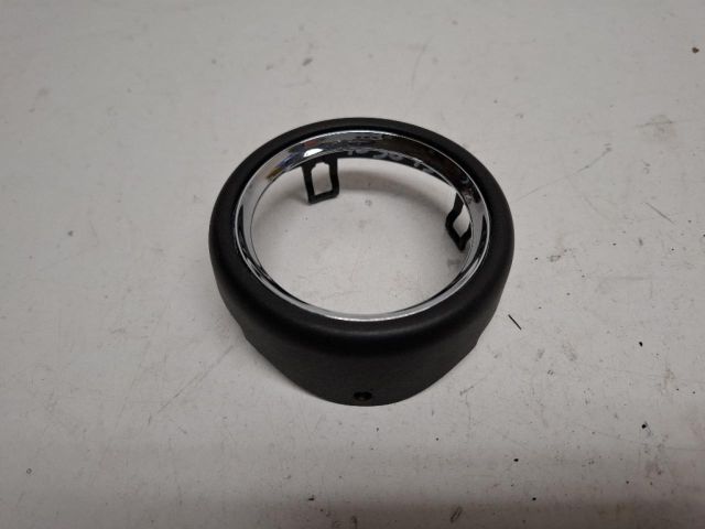 bontott MINI HATCHBACK Jobb első Kilincs Burkolat