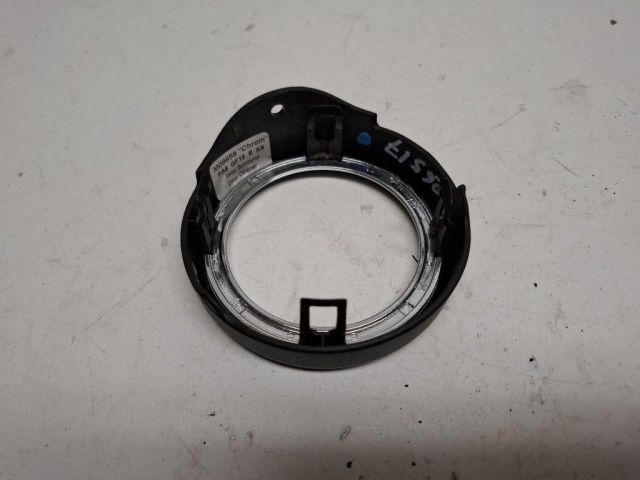 bontott MINI HATCHBACK Jobb első Kilincs Burkolat