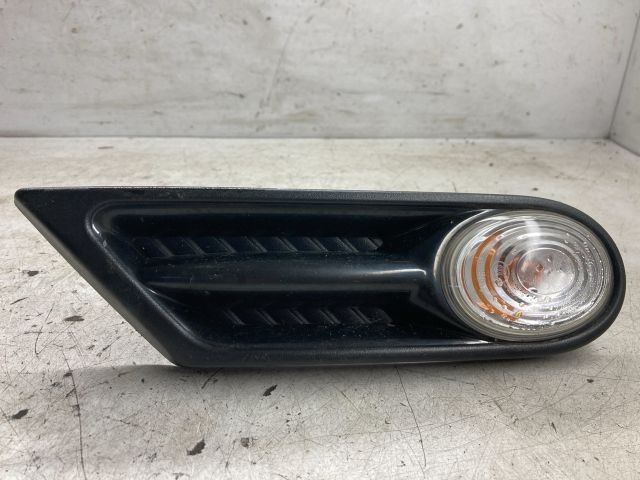 bontott MINI HATCHBACK Jobb első Sárvédő Irányjelző