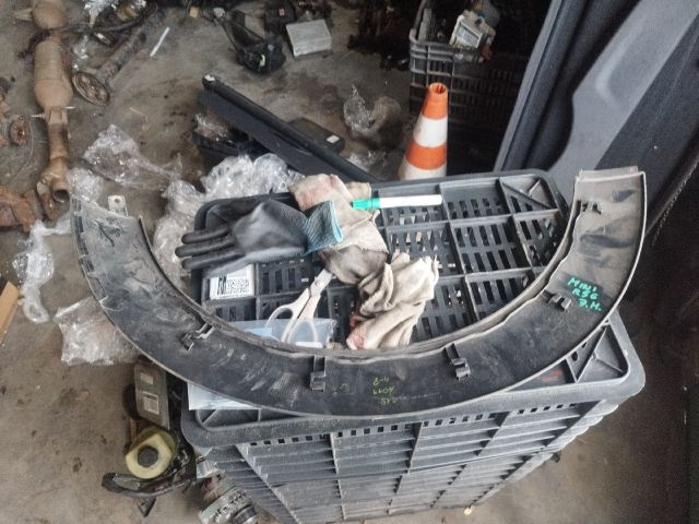 bontott MINI HATCHBACK Jobb hátsó Sárvédő Díszléc