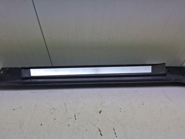 bontott MINI HATCHBACK Jobb Küszöb Légterelő