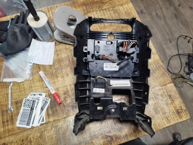 bontott MINI HATCHBACK Középkonzol Vezérlő Panel