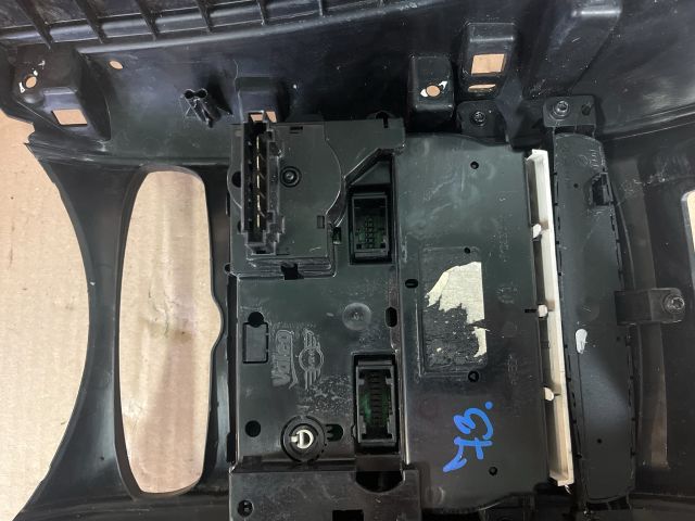 bontott MINI HATCHBACK Középkonzol Vezérlő Panel