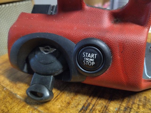 bontott MINI HATCHBACK Gyújtáskapcsoló Házzal