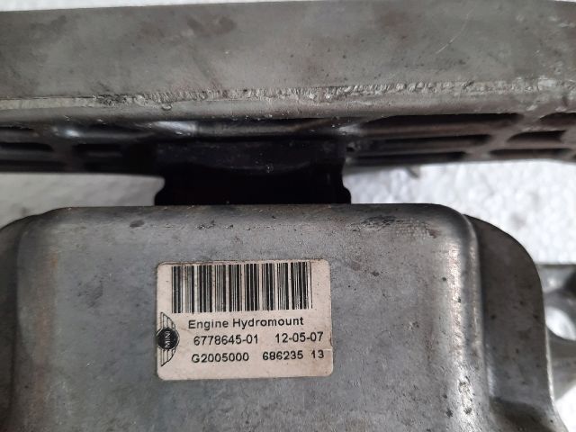 bontott MINI HATCHBACK Motor Tartó Bak (Fém)