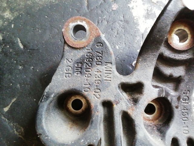 bontott MINI HATCHBACK Motor Tartó Bak (Fém)