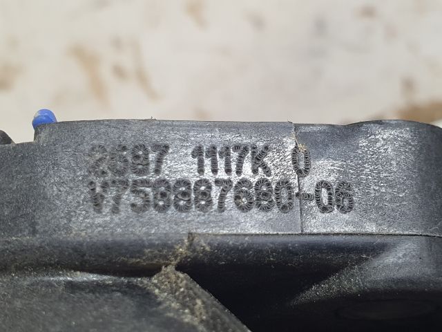 bontott MINI HATCHBACK Termosztátház