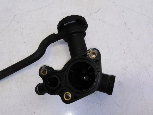 bontott MINI HATCHBACK Termosztátház