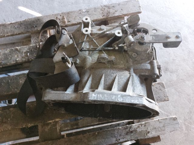 bontott MINI HATCHBACK Váltó (Mechanikus)