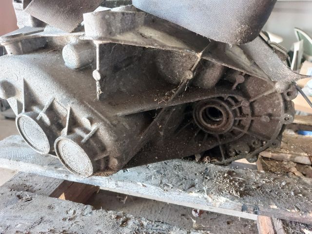 bontott MINI HATCHBACK Váltó (Mechanikus)