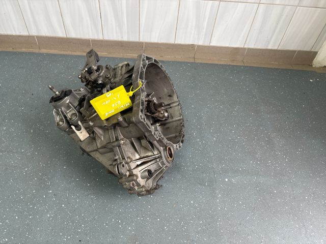 bontott MINI HATCHBACK Váltó (Mechanikus)