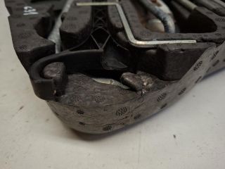 bontott MINI HATCHBACK Pótkerék Szerszámtartó