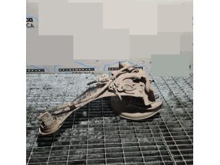 bontott MITSUBISHI ASX Bal hátsó Csonkállvány