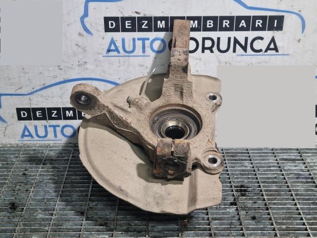 bontott MITSUBISHI ASX Bal első Csonkállvány