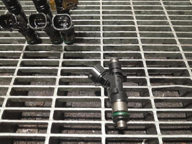 bontott MITSUBISHI ASX Porlasztó (1 db)