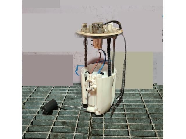 bontott MITSUBISHI ASX Üzemanyag Szivattyú