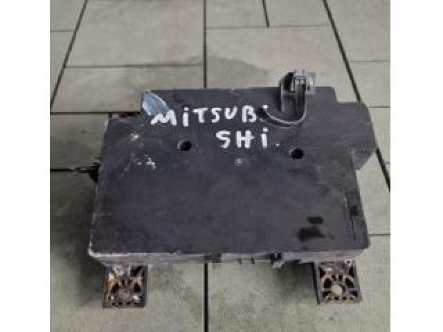 bontott MITSUBISHI ASX Biztosítéktábla Motortér