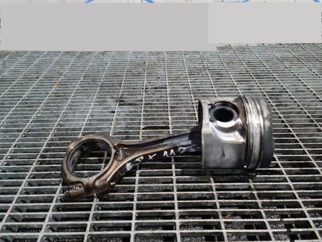 bontott MITSUBISHI ASX Dugattyú