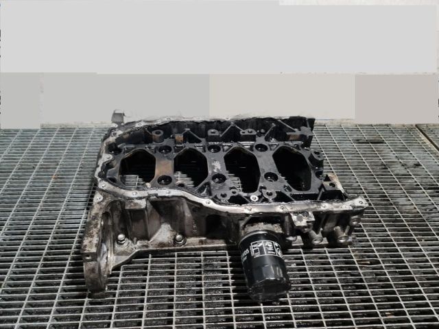 bontott MITSUBISHI ASX Olajteknő