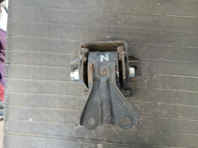 bontott MITSUBISHI ASX Motor Tartó Bak (Pozíciófüggetlen)