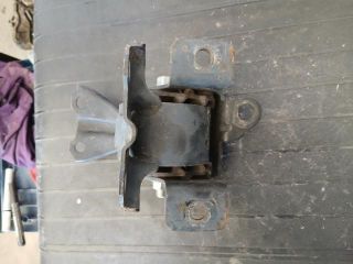 bontott MITSUBISHI ASX Motor Tartó Bak (Pozíciófüggetlen)