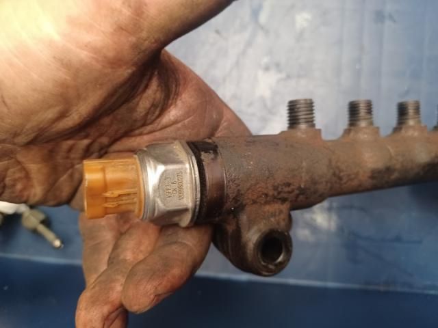 bontott MITSUBISHI ASX Közösnyomócső