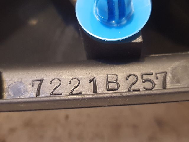 bontott MITSUBISHI ASX Bal A Oszlop Hangszóró Burkolat