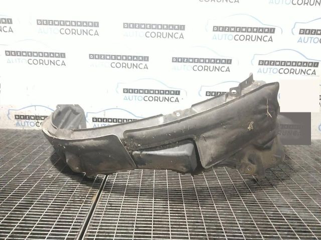 bontott MITSUBISHI ASX Bal első Dobbetét (Kerékjárati, Műanyag)