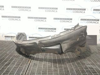 bontott MITSUBISHI ASX Bal első Dobbetét (Kerékjárati, Műanyag)