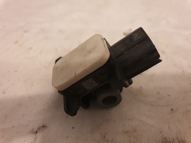 bontott MITSUBISHI ASX Bal első Ütközés Érzékelő (Homlokfalon)