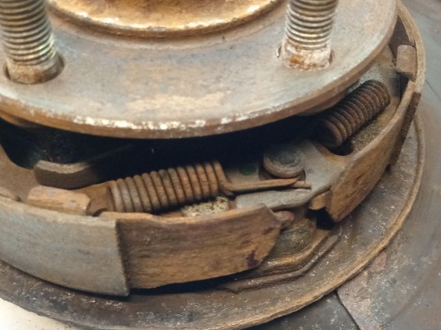 bontott MITSUBISHI ASX Bal hátsó Csonkállvány Kerékaggyal