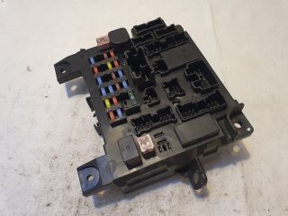 bontott MITSUBISHI ASX Biztosítéktábla Utastér