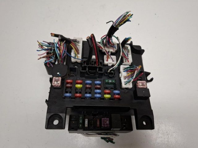 bontott MITSUBISHI ASX Biztosítéktábla Utastér